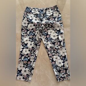 Ann Taylor Modern Crop Peony Blossom
Sketched Floral Pants Dimensions in Photos